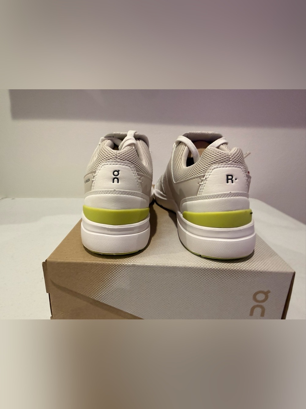 On Cloud THE ROGER Clubhouse Sand/Zest Low Top Lace-Up Athletic Sneakers Size 8W - Picture 3 of 7